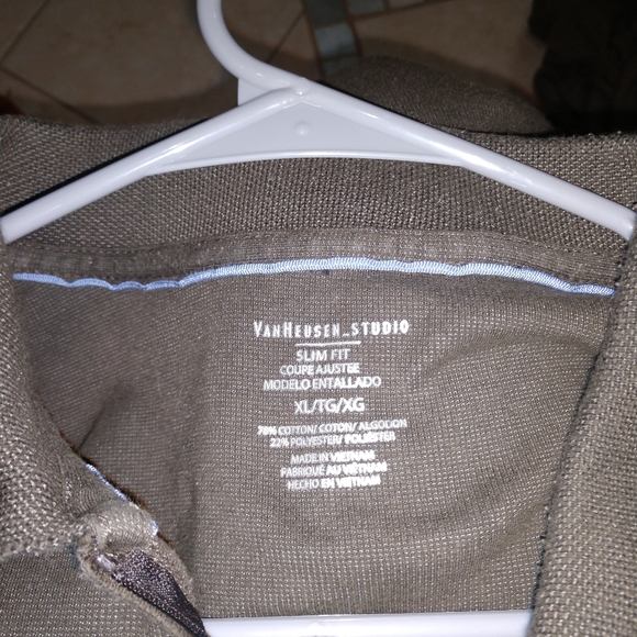 Long sleeve pullover shirt - Picture 1 of 3